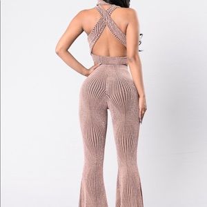 Two piece out shine them set